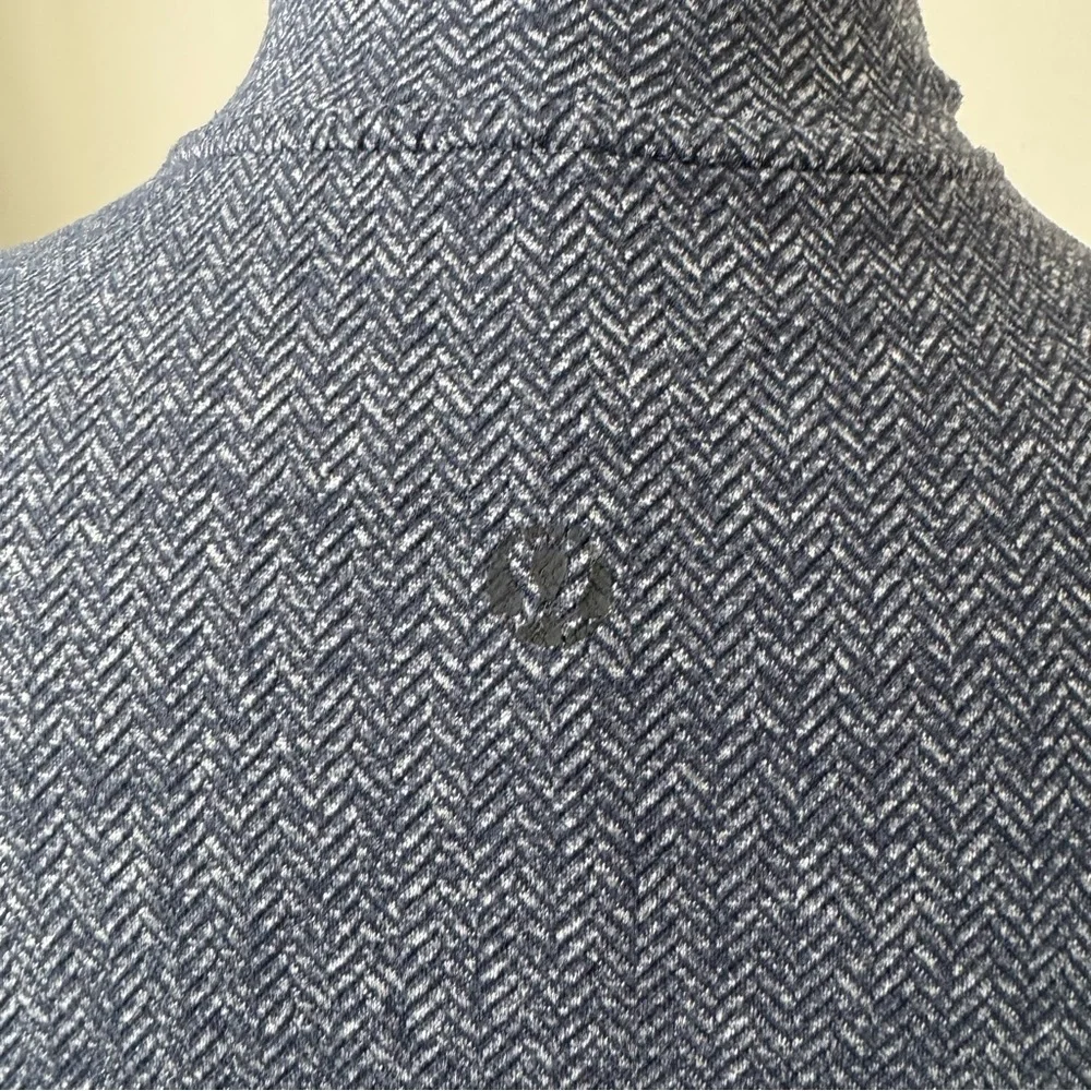 Lululemon 🍋 Speed 1/2 Zip pullover in a blue iris herringbone Rulu fabric
